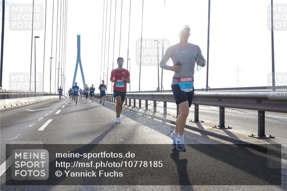 03.10.2026 - Köhlbrandbrückenlauf Yannick Fuchs http://msf.ph/oto/10778185 03.10.2026 09:22:39 Position 1 3771 meine-sportfotos.de
