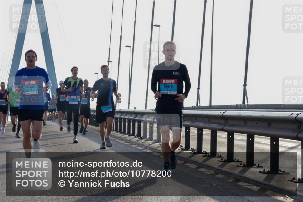 03.10.2026 - Köhlbrandbrückenlauf Yannick Fuchs http://msf.ph/oto/10778200 03.10.2026 09:22:41 Position 1 1515, 1644 meine-sportfotos.de