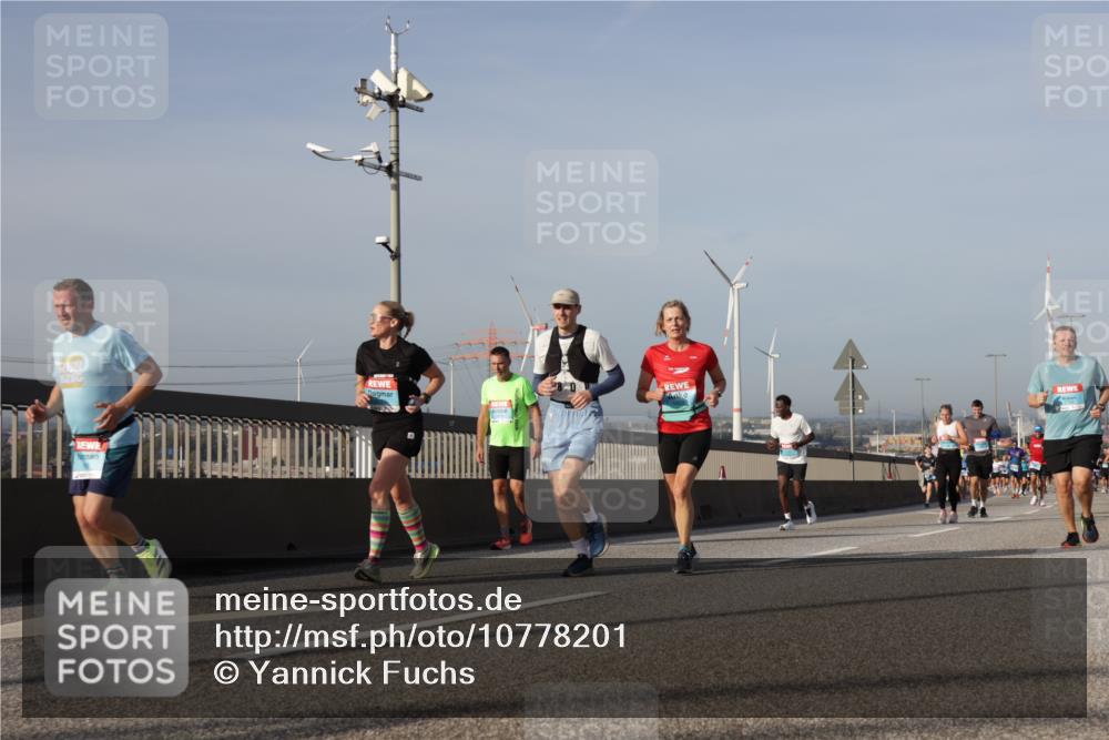 03.10.2026 - Köhlbrandbrückenlauf Yannick Fuchs http://msf.ph/oto/10778201 03.10.2026 09:44:53 Position 2  meine-sportfotos.de