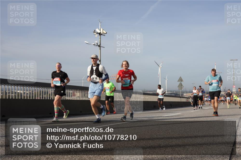 03.10.2026 - Köhlbrandbrückenlauf Yannick Fuchs http://msf.ph/oto/10778210 03.10.2026 09:44:54 Position 2  meine-sportfotos.de