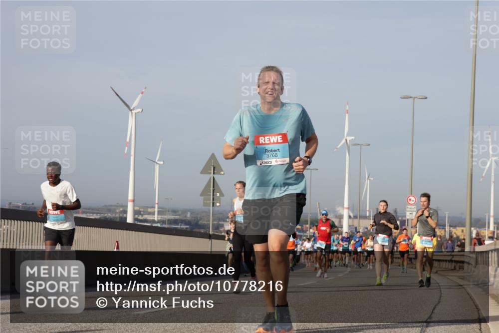 03.10.2026 - Köhlbrandbrückenlauf Yannick Fuchs http://msf.ph/oto/10778216 03.10.2026 09:44:55 Position 2 3768 meine-sportfotos.de