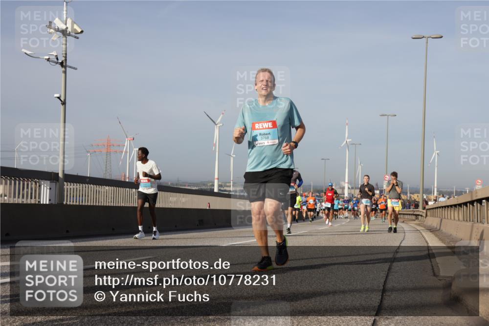 03.10.2026 - Köhlbrandbrückenlauf Yannick Fuchs http://msf.ph/oto/10778231 03.10.2026 09:44:56 Position 2 3768 meine-sportfotos.de
