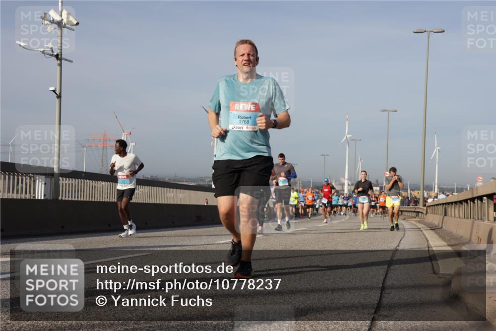03.10.2026 - Köhlbrandbrückenlauf Yannick Fuchs http://msf.ph/oto/10778237 03.10.2026 09:44:56 Position 2 3768 meine-sportfotos.de