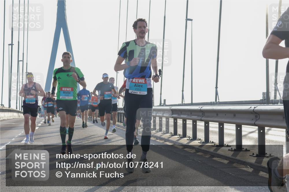 03.10.2026 - Köhlbrandbrückenlauf Yannick Fuchs http://msf.ph/oto/10778241 03.10.2026 09:22:46 Position 1 2048, 2216, 2352 meine-sportfotos.de