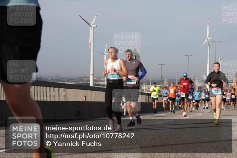 03.10.2026 - Köhlbrandbrückenlauf Yannick Fuchs http://msf.ph/oto/10778242 03.10.2026 09:44:57 Position 2 2327, 3147 meine-sportfotos.de