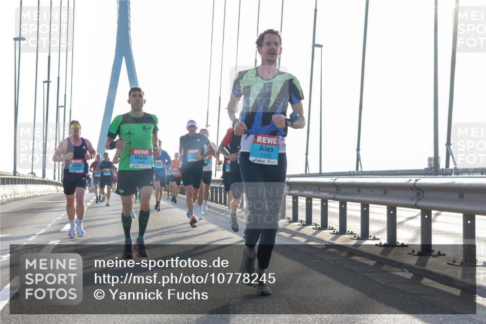 03.10.2026 - Köhlbrandbrückenlauf Yannick Fuchs http://msf.ph/oto/10778245 03.10.2026 09:22:46 Position 1 2048, 2352 meine-sportfotos.de