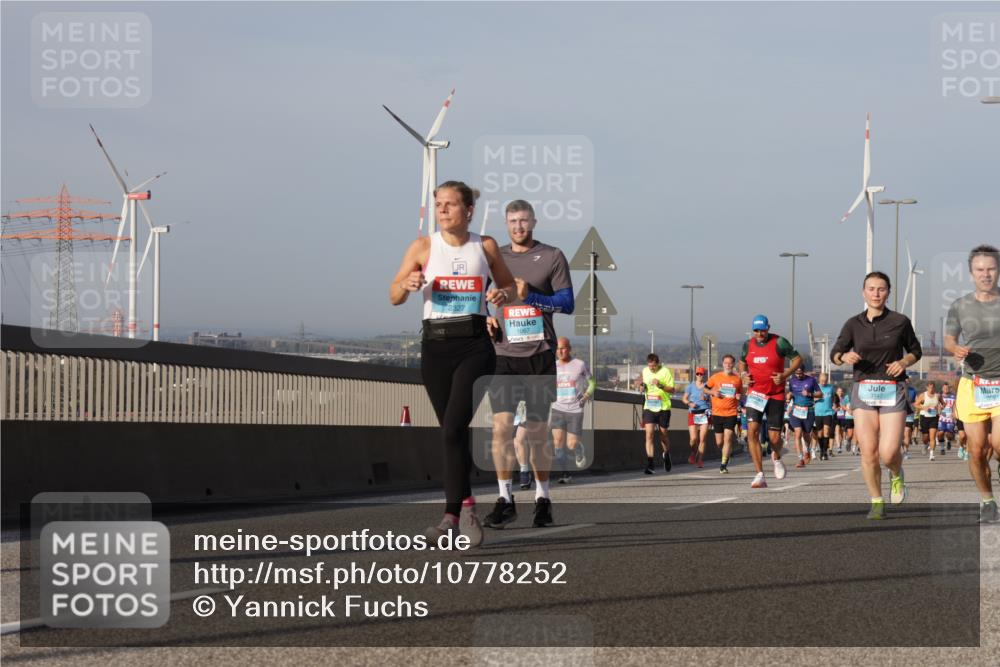 03.10.2026 - Köhlbrandbrückenlauf Yannick Fuchs http://msf.ph/oto/10778252 03.10.2026 09:44:57 Position 2  meine-sportfotos.de