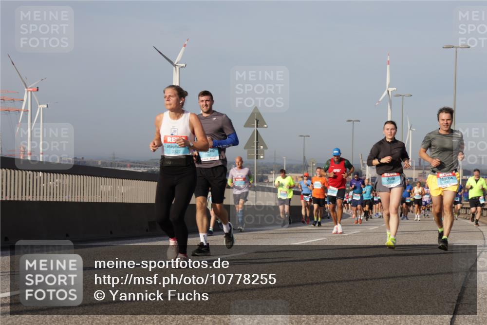 03.10.2026 - Köhlbrandbrückenlauf Yannick Fuchs http://msf.ph/oto/10778255 03.10.2026 09:44:57 Position 2 2327 meine-sportfotos.de