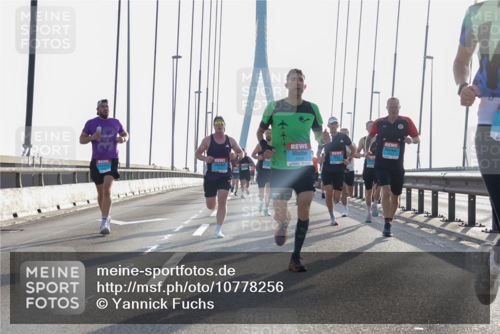 03.10.2026 - Köhlbrandbrückenlauf Yannick Fuchs http://msf.ph/oto/10778256 03.10.2026 09:22:47 Position 1 2048, 1327 meine-sportfotos.de
