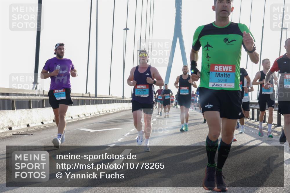 03.10.2026 - Köhlbrandbrückenlauf Yannick Fuchs http://msf.ph/oto/10778265 03.10.2026 09:22:48 Position 1 2048, 2216, 2303 meine-sportfotos.de
