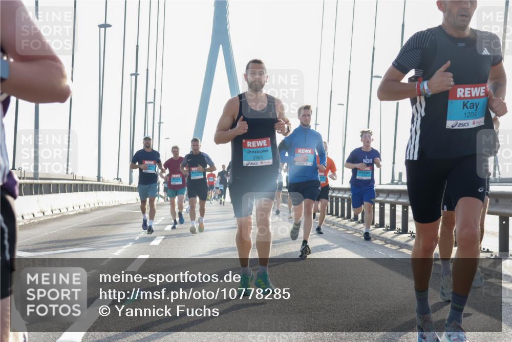 03.10.2026 - Köhlbrandbrückenlauf Yannick Fuchs http://msf.ph/oto/10778285 03.10.2026 09:22:49 Position 1 2365, 1204 meine-sportfotos.de