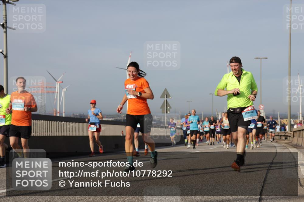 03.10.2026 - Köhlbrandbrückenlauf Yannick Fuchs http://msf.ph/oto/10778292 03.10.2026 09:45:06 Position 2 2471 meine-sportfotos.de