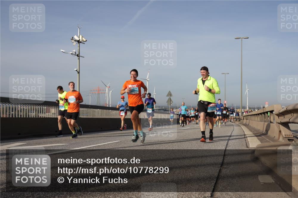 03.10.2026 - Köhlbrandbrückenlauf Yannick Fuchs http://msf.ph/oto/10778299 03.10.2026 09:45:06 Position 2  meine-sportfotos.de