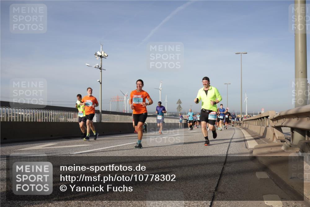 03.10.2026 - Köhlbrandbrückenlauf Yannick Fuchs http://msf.ph/oto/10778302 03.10.2026 09:45:06 Position 2  meine-sportfotos.de