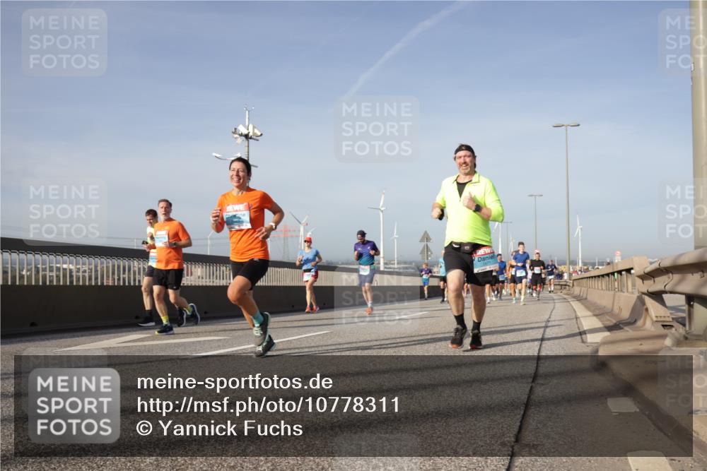 03.10.2026 - Köhlbrandbrückenlauf Yannick Fuchs http://msf.ph/oto/10778311 03.10.2026 09:45:07 Position 2  meine-sportfotos.de