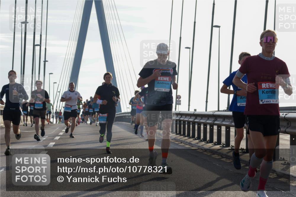 03.10.2026 - Köhlbrandbrückenlauf Yannick Fuchs http://msf.ph/oto/10778321 03.10.2026 09:22:58 Position 1 1102, 1777, 42, 195, 18, 2210 meine-sportfotos.de