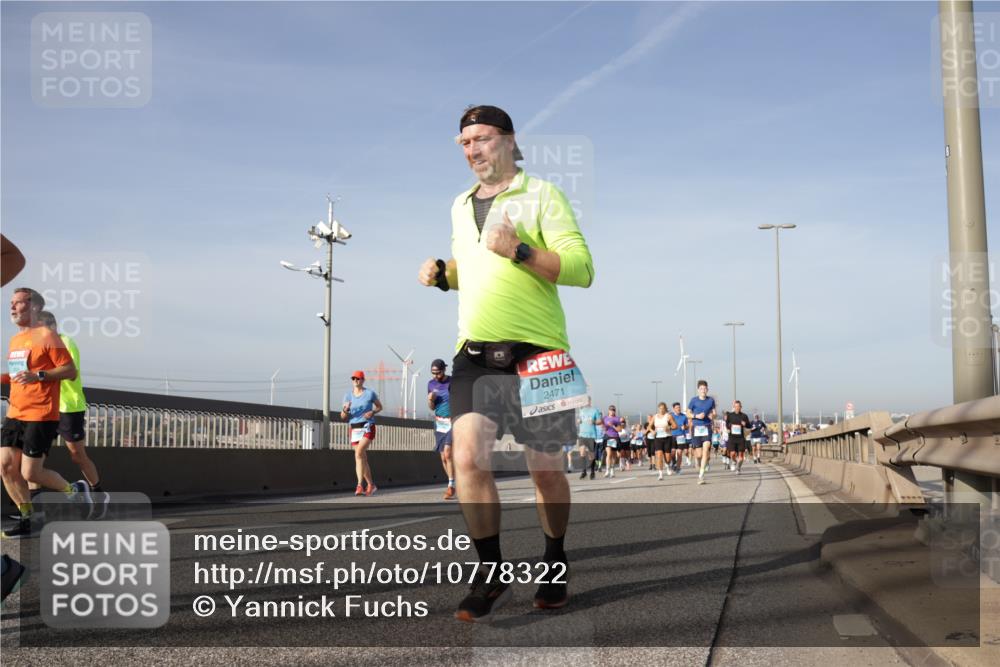 03.10.2026 - Köhlbrandbrückenlauf Yannick Fuchs http://msf.ph/oto/10778322 03.10.2026 09:45:07 Position 2 2471, 8 meine-sportfotos.de