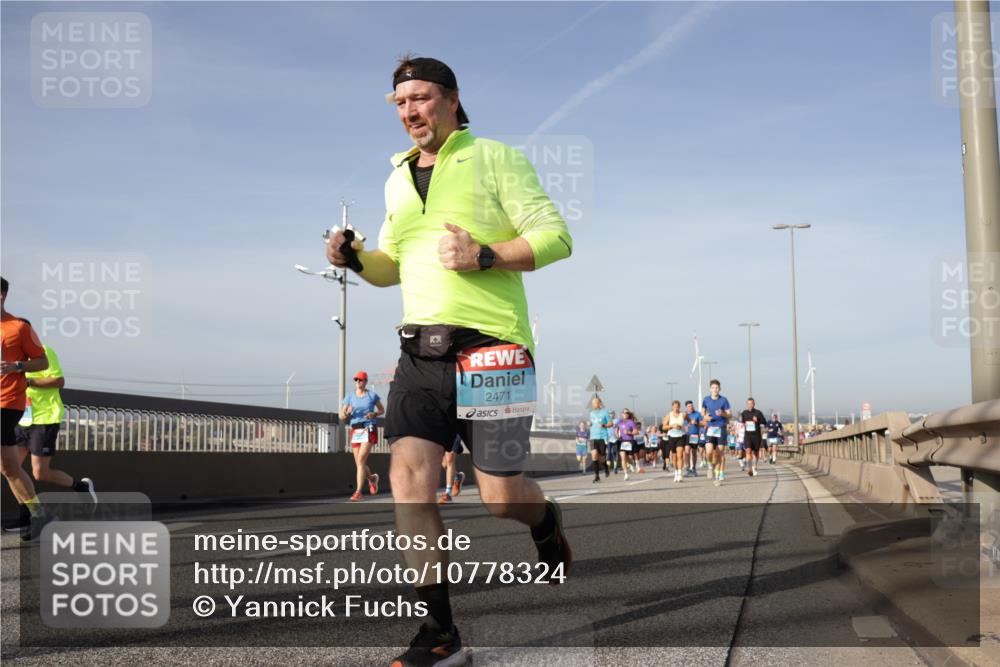 03.10.2026 - Köhlbrandbrückenlauf Yannick Fuchs http://msf.ph/oto/10778324 03.10.2026 09:45:08 Position 2 2471 meine-sportfotos.de