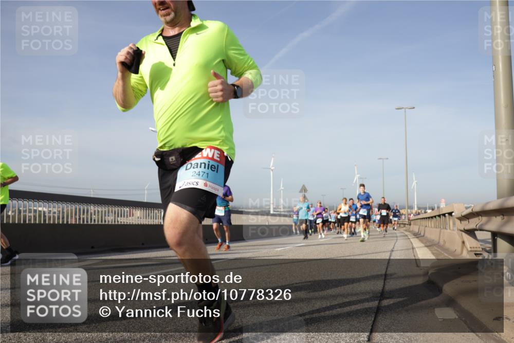 03.10.2026 - Köhlbrandbrückenlauf Yannick Fuchs http://msf.ph/oto/10778326 03.10.2026 09:45:08 Position 2 2471 meine-sportfotos.de