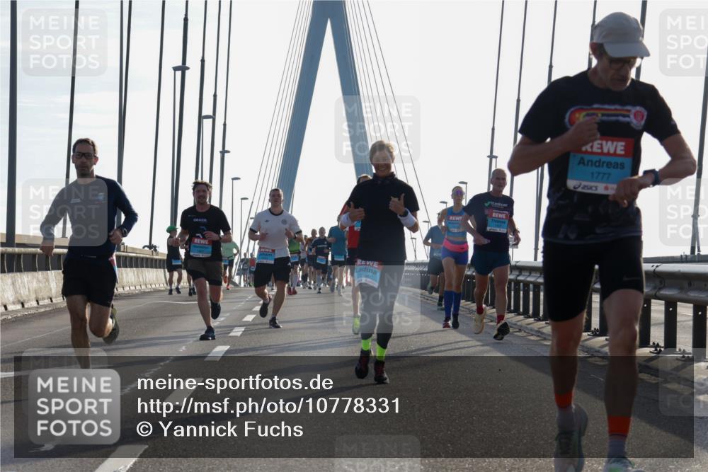03.10.2026 - Köhlbrandbrückenlauf Yannick Fuchs http://msf.ph/oto/10778331 03.10.2026 09:23:00 Position 1 1777 meine-sportfotos.de