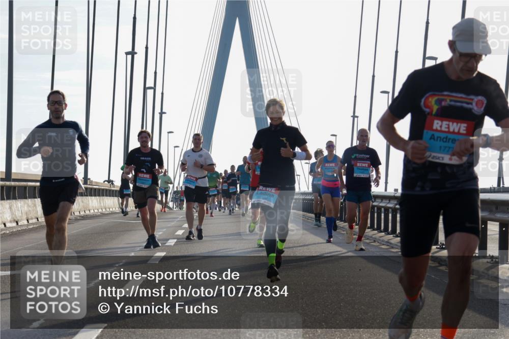 03.10.2026 - Köhlbrandbrückenlauf Yannick Fuchs http://msf.ph/oto/10778334 03.10.2026 09:23:00 Position 1 1777 meine-sportfotos.de