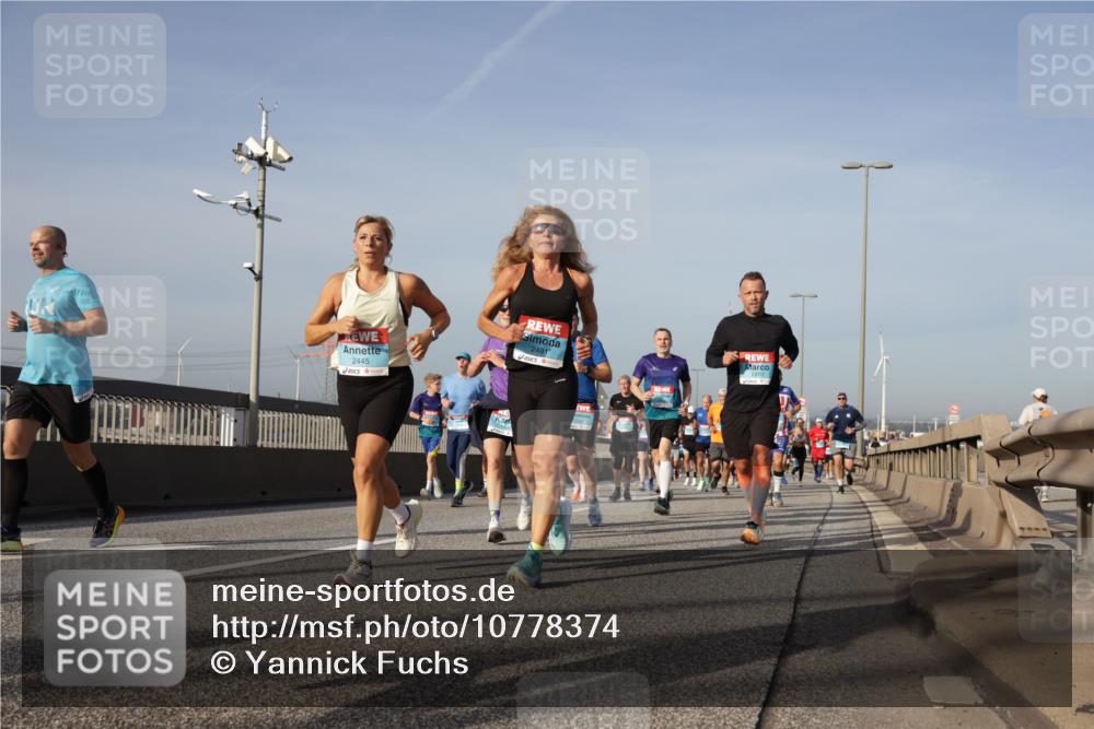 03.10.2026 - Köhlbrandbrückenlauf Yannick Fuchs http://msf.ph/oto/10778374 03.10.2026 09:45:12 Position 2 2445, 2491 meine-sportfotos.de
