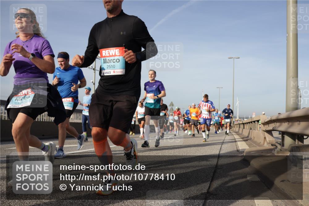03.10.2026 - Köhlbrandbrückenlauf Yannick Fuchs http://msf.ph/oto/10778410 03.10.2026 09:45:14 Position 2 1442, 2505, 2510, 8 meine-sportfotos.de