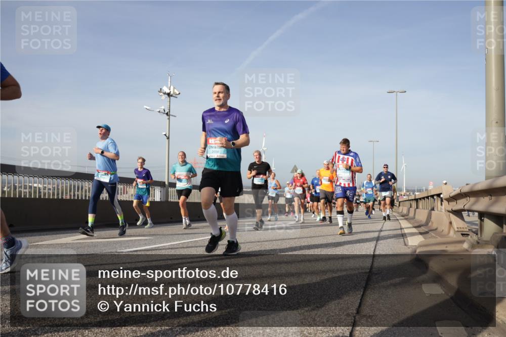 03.10.2026 - Köhlbrandbrückenlauf Yannick Fuchs http://msf.ph/oto/10778416 03.10.2026 09:45:15 Position 2 2659, 144 meine-sportfotos.de