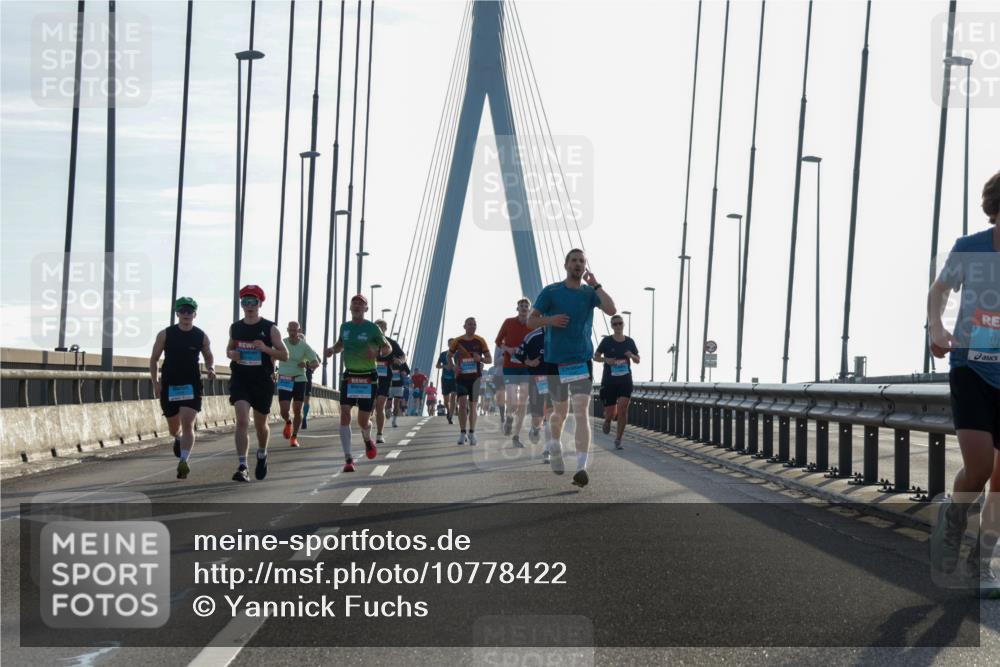 03.10.2026 - Köhlbrandbrückenlauf Yannick Fuchs http://msf.ph/oto/10778422 03.10.2026 09:23:07 Position 1  meine-sportfotos.de