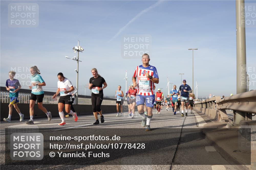 03.10.2026 - Köhlbrandbrückenlauf Yannick Fuchs http://msf.ph/oto/10778428 03.10.2026 09:45:16 Position 2 144, 3336 meine-sportfotos.de