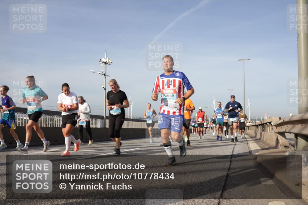 03.10.2026 - Köhlbrandbrückenlauf Yannick Fuchs http://msf.ph/oto/10778434 03.10.2026 09:45:16 Position 2 1441, 8336 meine-sportfotos.de