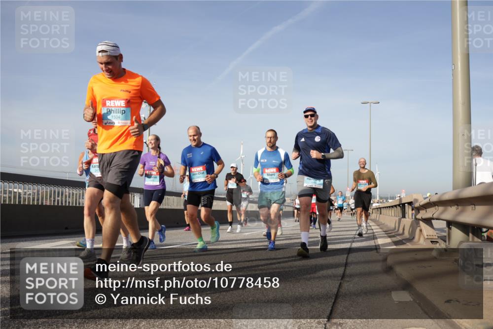 03.10.2026 - Köhlbrandbrückenlauf Yannick Fuchs http://msf.ph/oto/10778458 03.10.2026 09:45:18 Position 2 1504, 247, 1441 meine-sportfotos.de