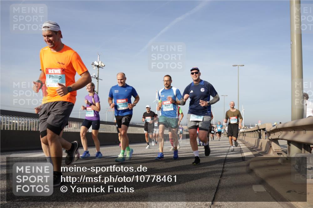 03.10.2026 - Köhlbrandbrückenlauf Yannick Fuchs http://msf.ph/oto/10778461 03.10.2026 09:45:18 Position 2 1504, 1441, 1440, 1883 meine-sportfotos.de