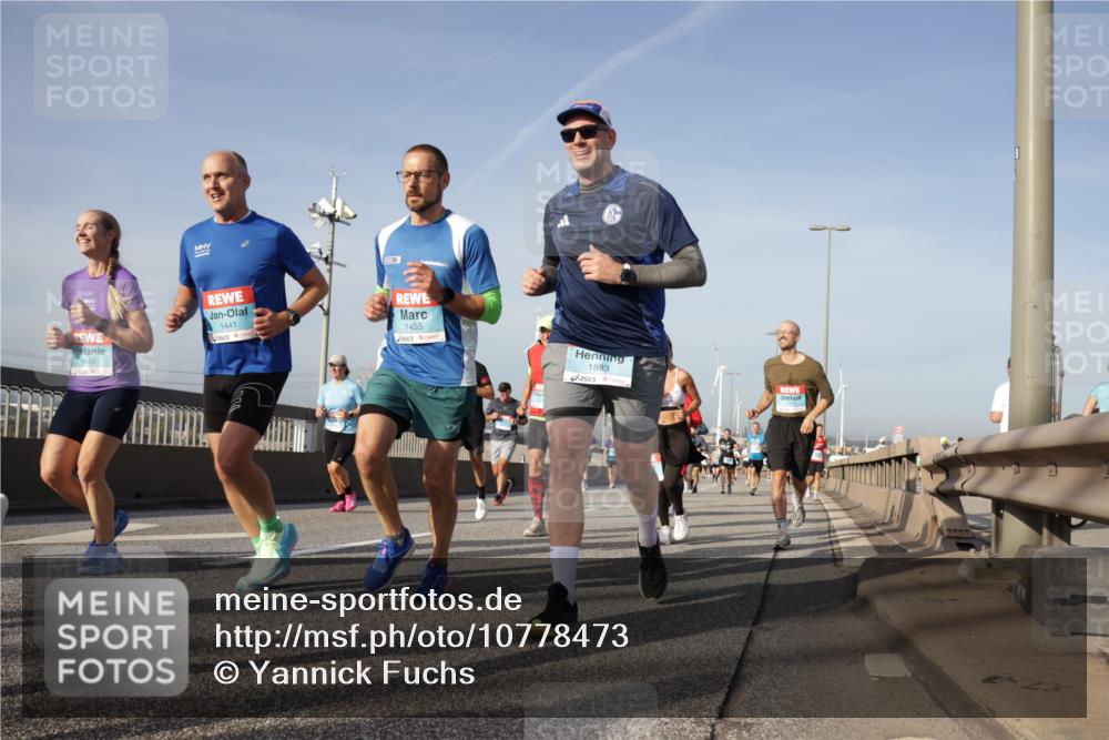 03.10.2026 - Köhlbrandbrückenlauf Yannick Fuchs http://msf.ph/oto/10778473 03.10.2026 09:45:19 Position 2 1440, 1441, 1455, 1883 meine-sportfotos.de