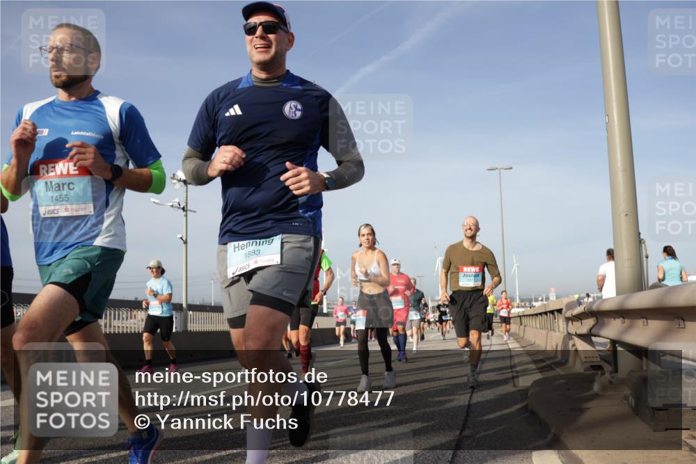 03.10.2026 - Köhlbrandbrückenlauf Yannick Fuchs http://msf.ph/oto/10778477 03.10.2026 09:45:19 Position 2 1455, 1883 meine-sportfotos.de