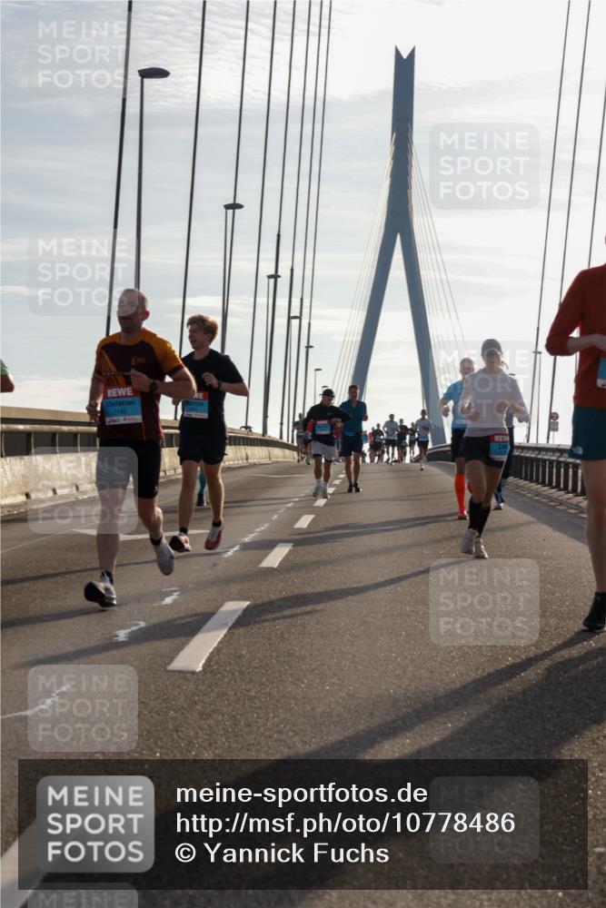 03.10.2026 - Köhlbrandbrückenlauf Yannick Fuchs http://msf.ph/oto/10778486 03.10.2026 09:23:14 Position 1 2140 meine-sportfotos.de