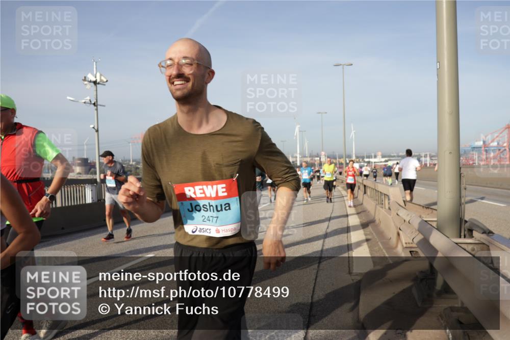 03.10.2026 - Köhlbrandbrückenlauf Yannick Fuchs http://msf.ph/oto/10778499 03.10.2026 09:45:21 Position 2 2477, 8 meine-sportfotos.de