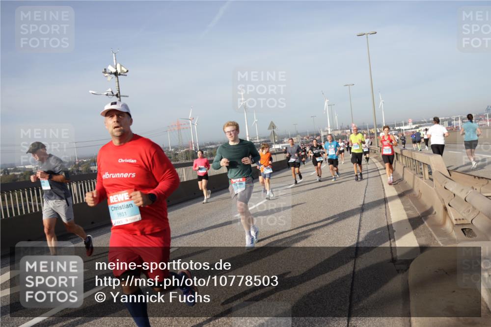 03.10.2026 - Köhlbrandbrückenlauf Yannick Fuchs http://msf.ph/oto/10778503 03.10.2026 09:45:21 Position 2 1851 meine-sportfotos.de