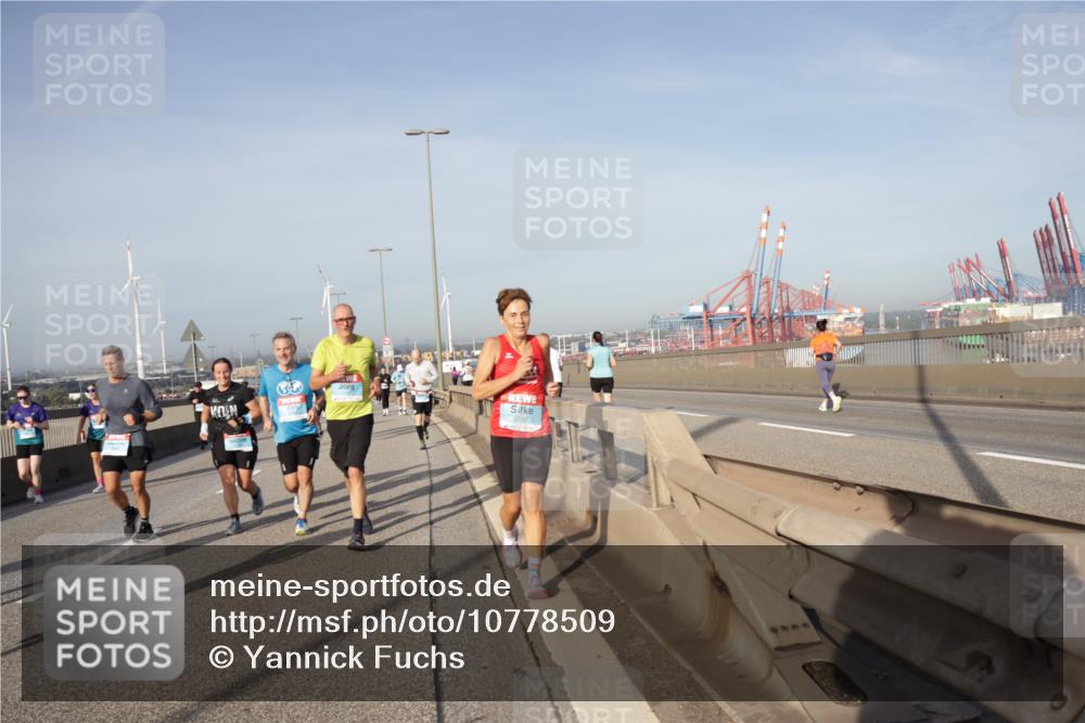 03.10.2026 - Köhlbrandbrückenlauf Yannick Fuchs http://msf.ph/oto/10778509 03.10.2026 09:45:23 Position 2  meine-sportfotos.de
