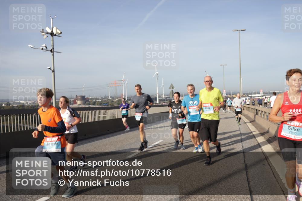 03.10.2026 - Köhlbrandbrückenlauf Yannick Fuchs http://msf.ph/oto/10778516 03.10.2026 09:45:24 Position 2 2459, 2080 meine-sportfotos.de