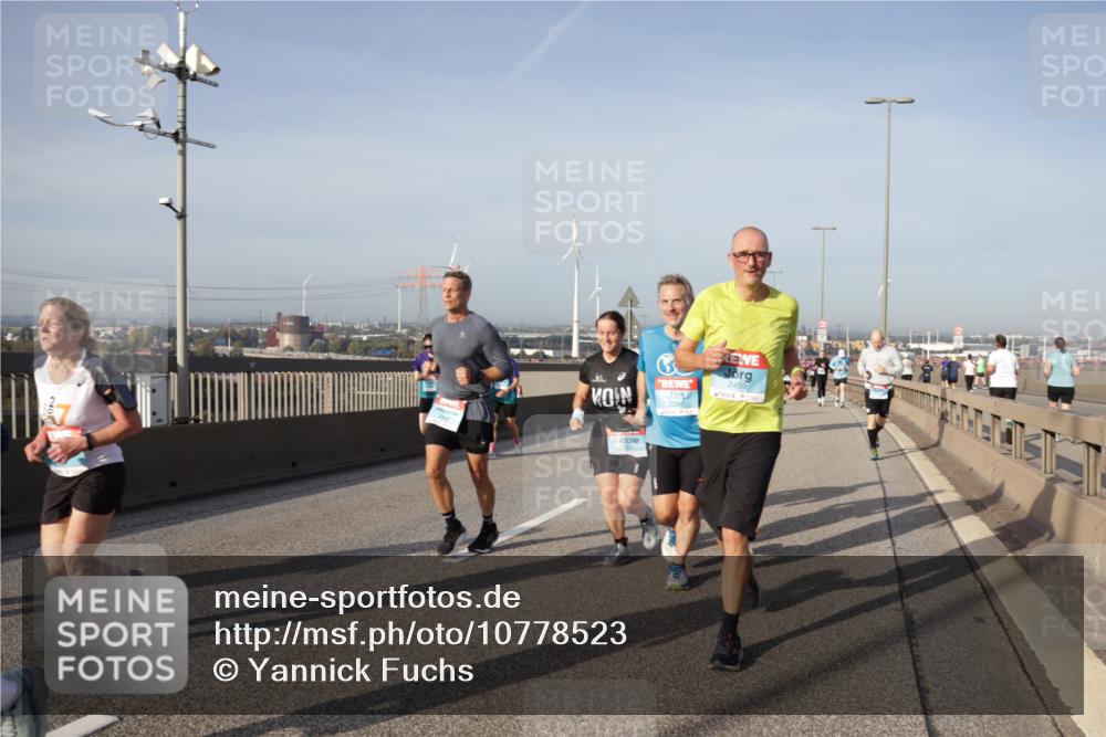 03.10.2026 - Köhlbrandbrückenlauf Yannick Fuchs http://msf.ph/oto/10778523 03.10.2026 09:45:24 Position 2 2459 meine-sportfotos.de