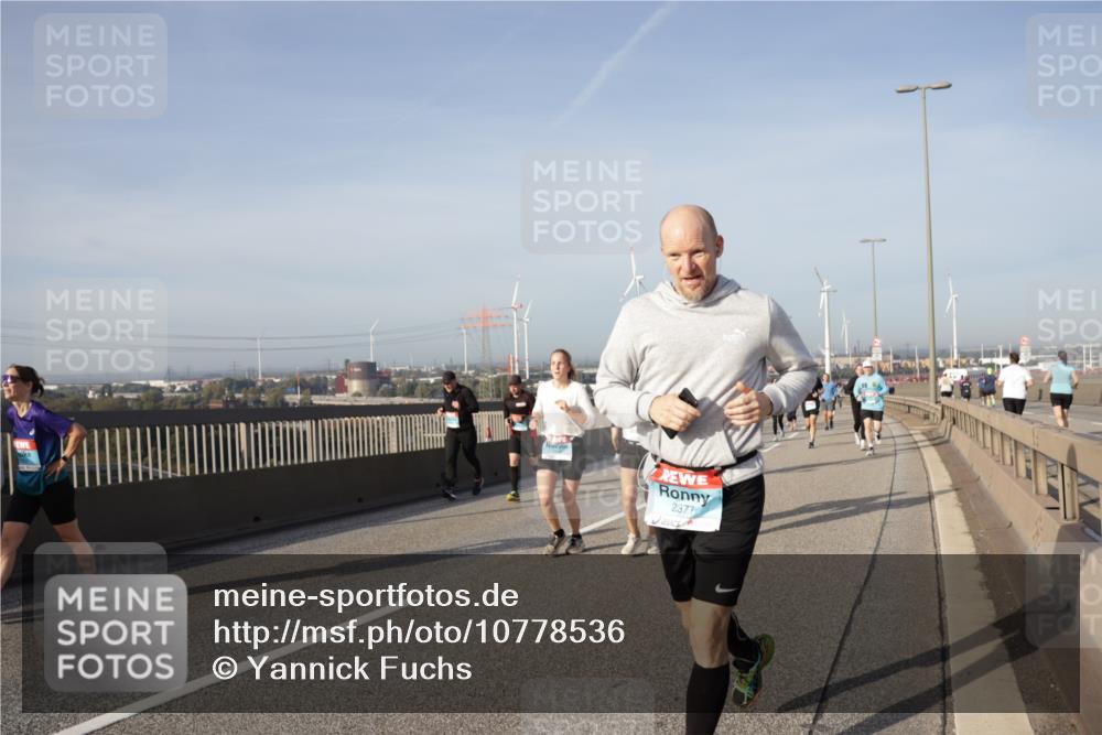 03.10.2026 - Köhlbrandbrückenlauf Yannick Fuchs http://msf.ph/oto/10778536 03.10.2026 09:45:27 Position 2 2377 meine-sportfotos.de