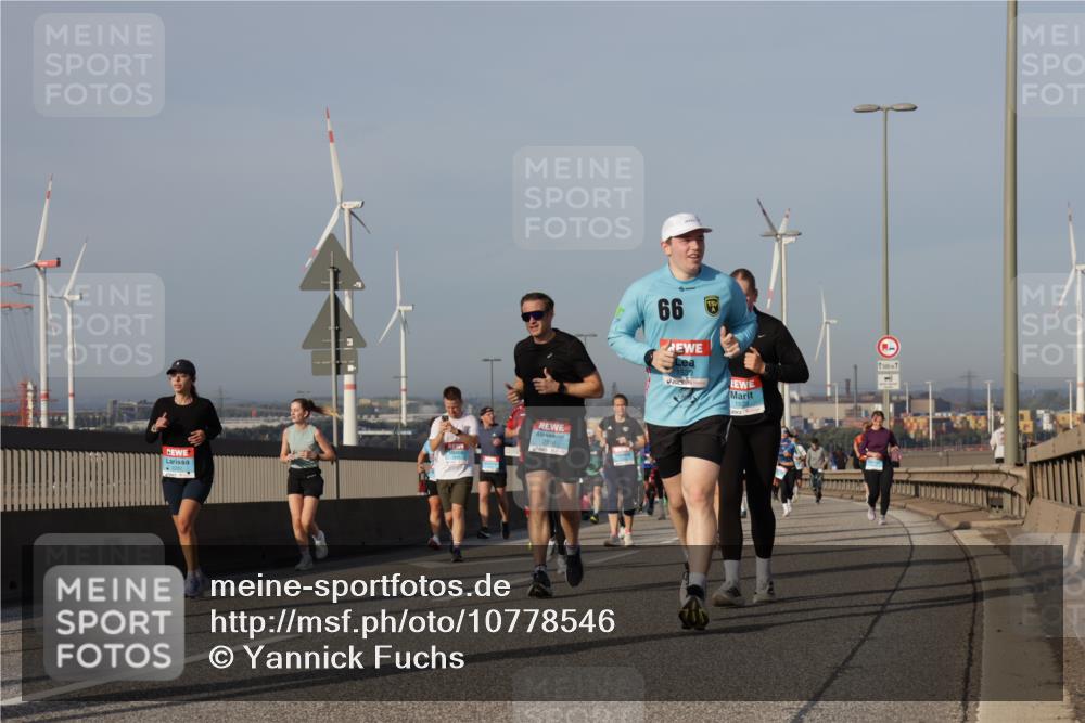 03.10.2026 - Köhlbrandbrückenlauf Yannick Fuchs http://msf.ph/oto/10778546 03.10.2026 09:45:29 Position 2 2516, 66, 1529, 500 meine-sportfotos.de