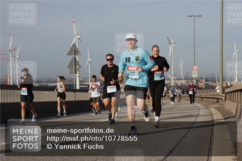 03.10.2026 - Köhlbrandbrückenlauf Yannick Fuchs http://msf.ph/oto/10778555 03.10.2026 09:45:30 Position 2 2516, 66, 1530, 500, 152 meine-sportfotos.de