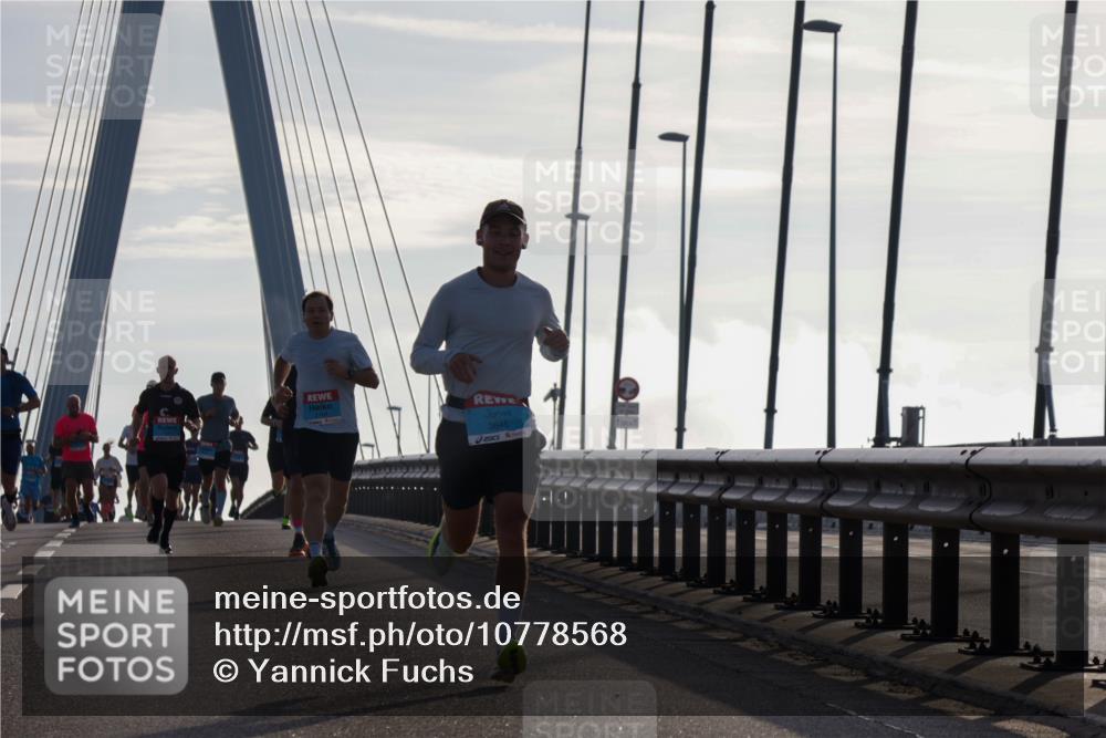 03.10.2026 - Köhlbrandbrückenlauf Yannick Fuchs http://msf.ph/oto/10778568 03.10.2026 09:23:23 Position 1 3845 meine-sportfotos.de