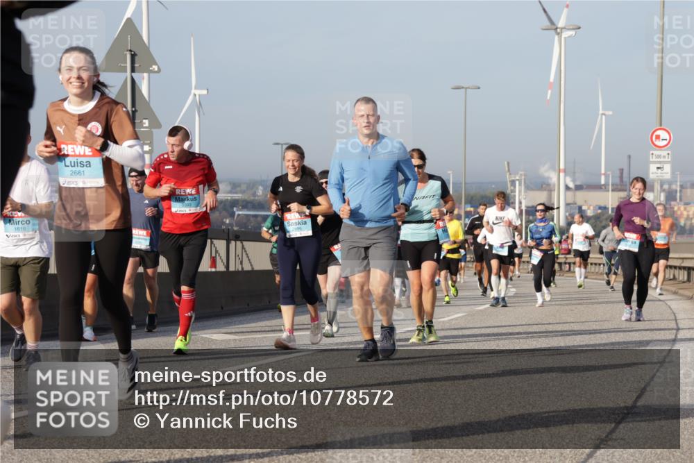 03.10.2026 - Köhlbrandbrückenlauf Yannick Fuchs http://msf.ph/oto/10778572 03.10.2026 09:45:32 Position 2 1616, 2661, 2696, 1, 500 meine-sportfotos.de