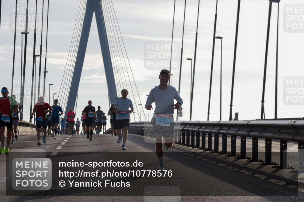 03.10.2026 - Köhlbrandbrückenlauf Yannick Fuchs http://msf.ph/oto/10778576 03.10.2026 09:23:23 Position 1 3845 meine-sportfotos.de