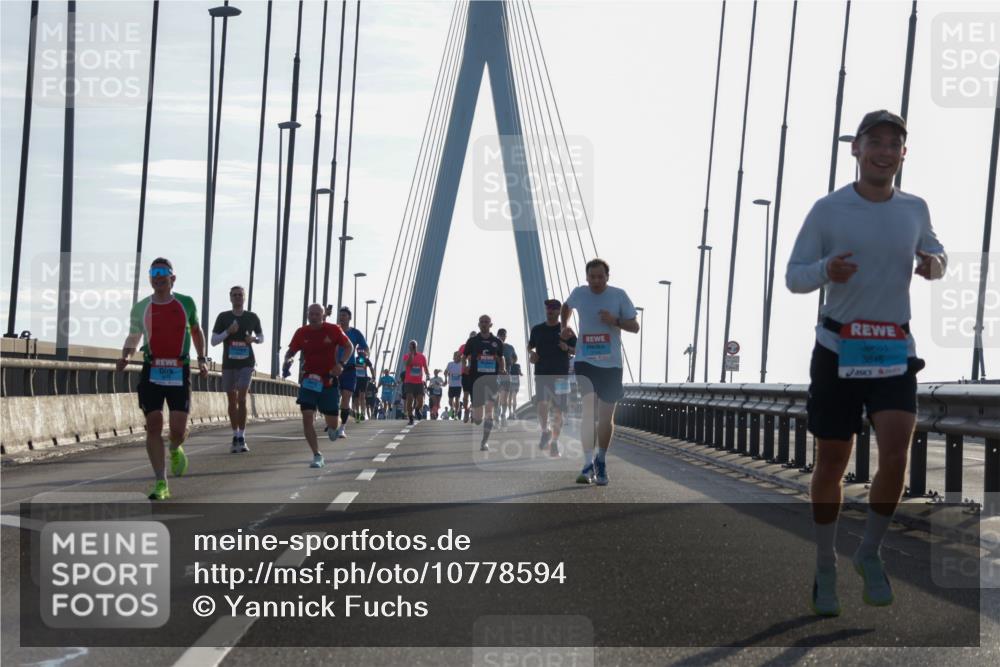 03.10.2026 - Köhlbrandbrückenlauf Yannick Fuchs http://msf.ph/oto/10778594 03.10.2026 09:23:25 Position 1 3845 meine-sportfotos.de