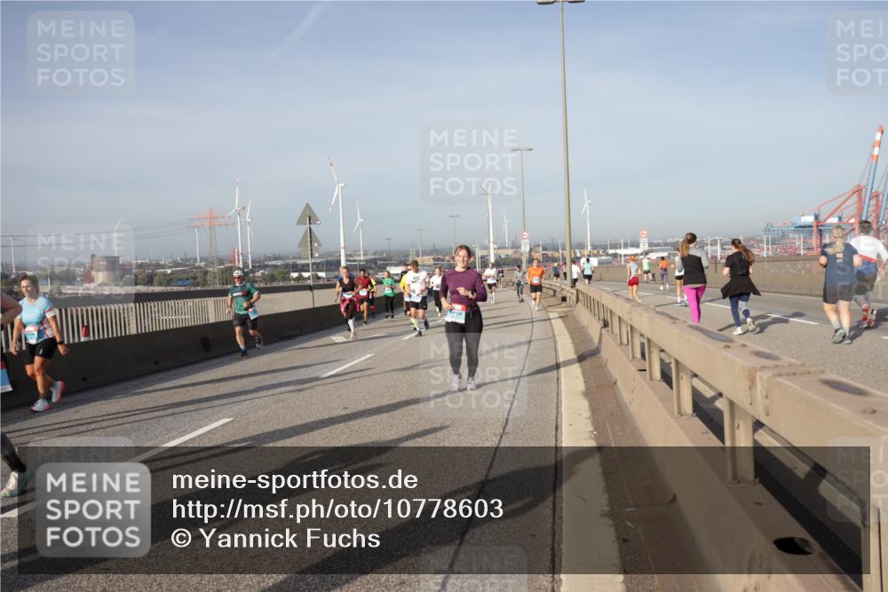 03.10.2026 - Köhlbrandbrückenlauf Yannick Fuchs http://msf.ph/oto/10778603 03.10.2026 09:45:37 Position 2  meine-sportfotos.de