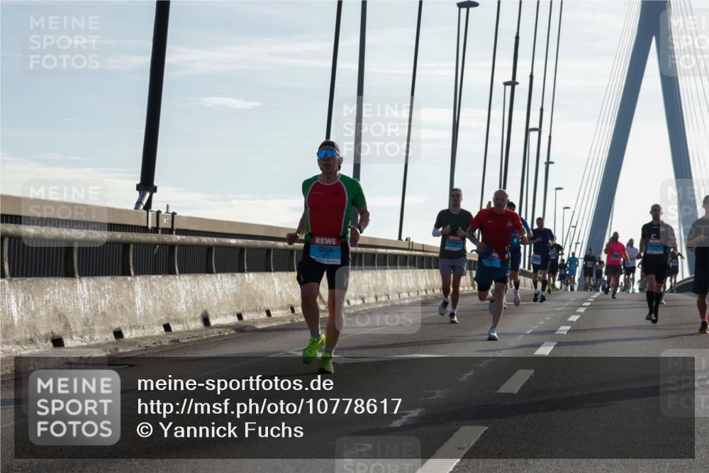 03.10.2026 - Köhlbrandbrückenlauf Yannick Fuchs http://msf.ph/oto/10778617 03.10.2026 09:23:27 Position 1 1479 meine-sportfotos.de